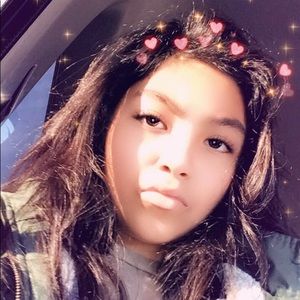 Meet your Posher, Aline